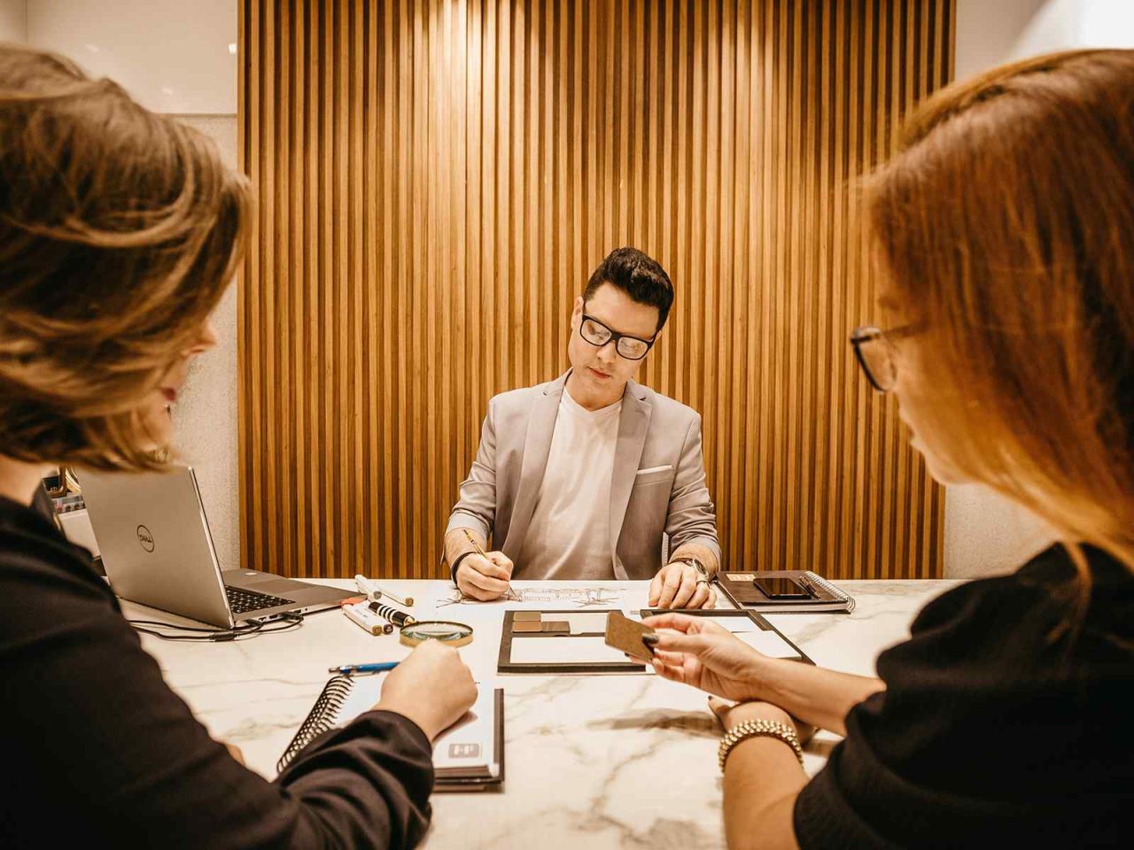 https://myrestaurants.ca/wp-content/uploads/2020/08/service_01-1280x960.jpg